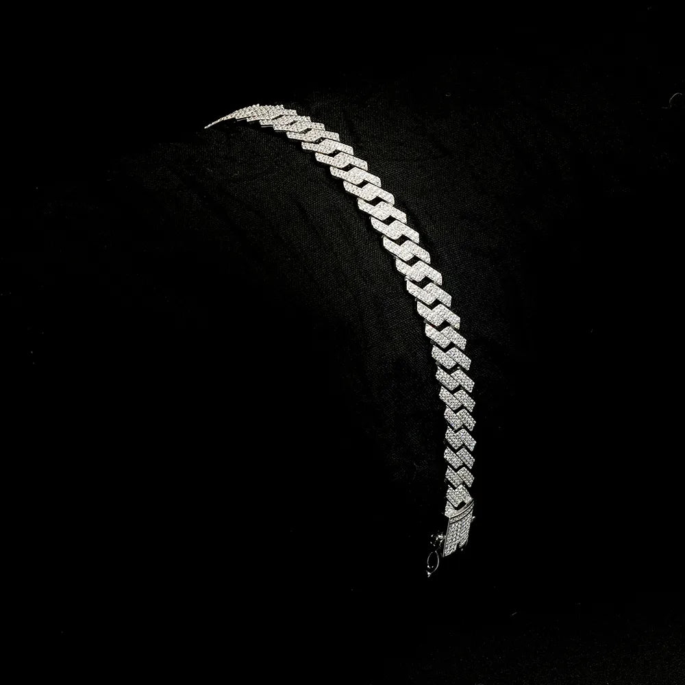 TRANDING DIAMOND BRACELET