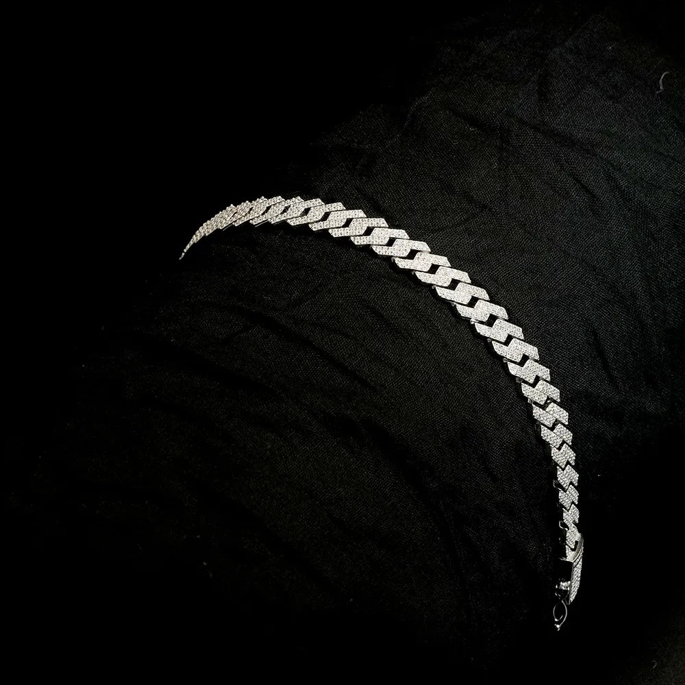 TRANDING DIAMOND BRACELET