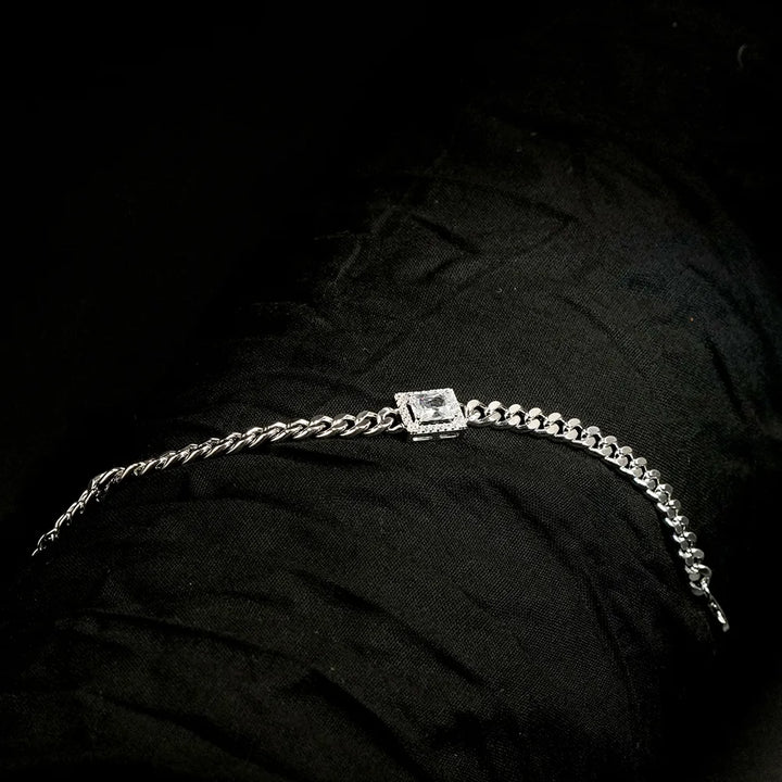 EMRALD & ROUND DIAMOND BRACELET