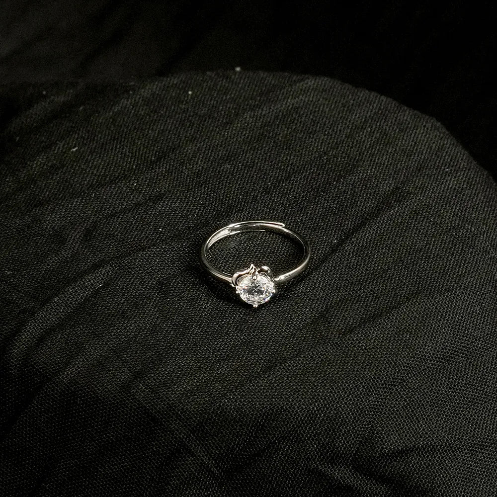 Anushka Sharma Silver Zircon Leaf Ring
