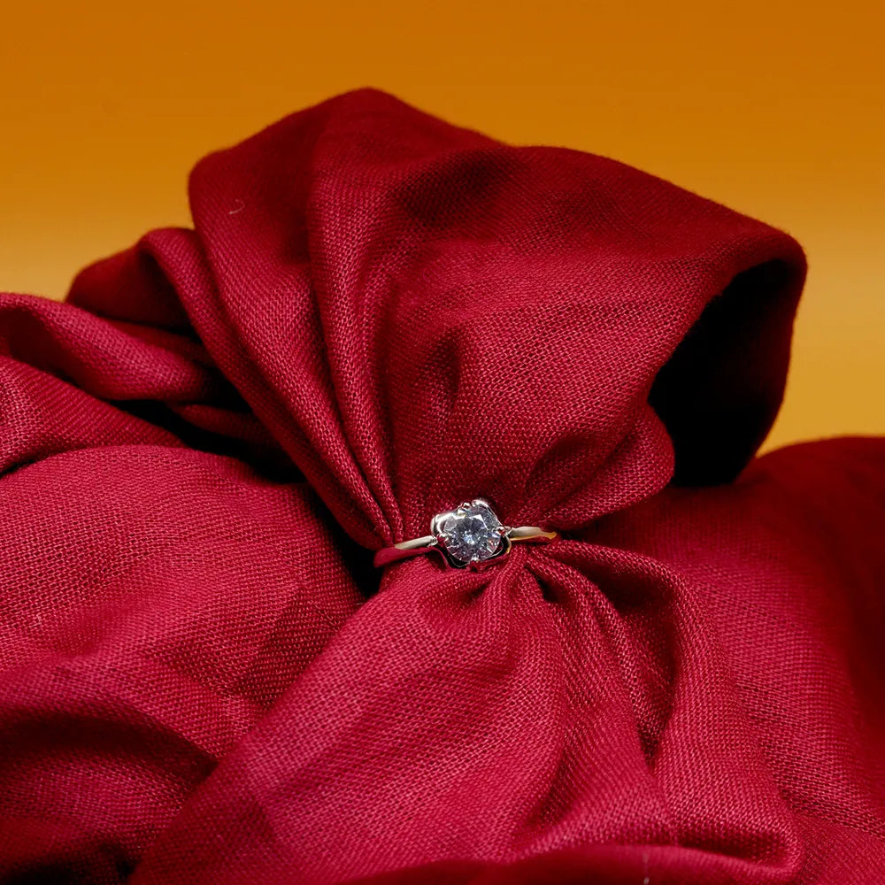 Anushka Sharma Silver Zircon Leaf Ring