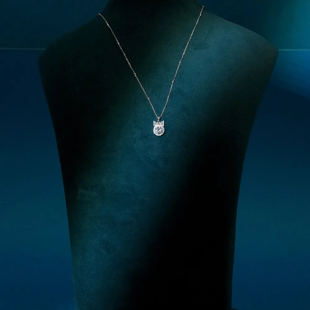 Triangle Round Diamond Necklace